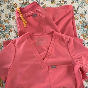 Figs scrubs